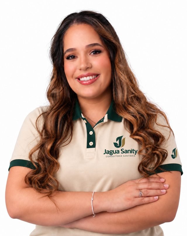 Kelly Juliana, médica-veterinária, de camisa polo da Jagua Sanity